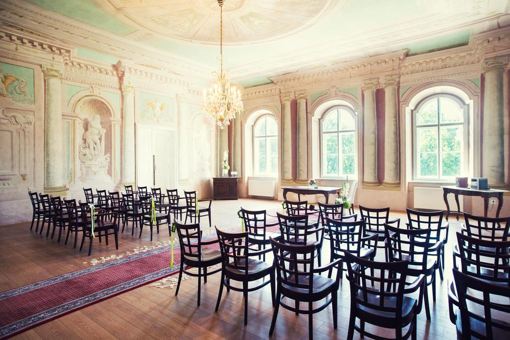Zamek Dukovany Hotel Екстериор снимка