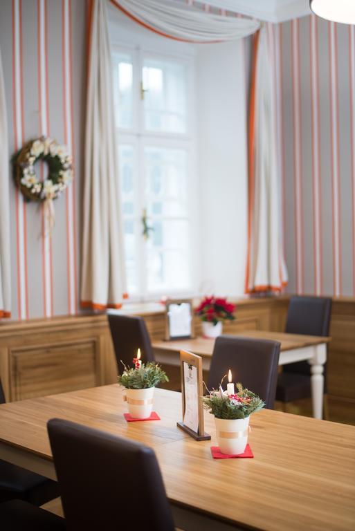 Zamek Dukovany Hotel Екстериор снимка